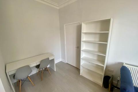 1 bedroom flat to rent, St James Crescent, Uplands, , Swansea
