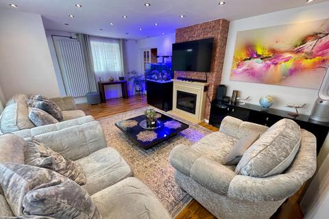undefined, Farley Hill, Luton, Bedfordshire, LU1 5EG