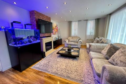 undefined, Farley Hill, Luton, Bedfordshire, LU1 5EG