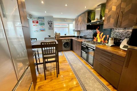 undefined, Farley Hill, Luton, Bedfordshire, LU1 5EG
