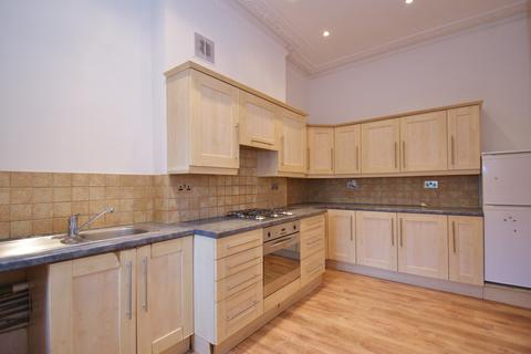 3 bedroom ground floor flat to rent, Station Road, London NW10