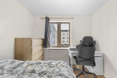 16 Sunlight Square, London, E2 6LD