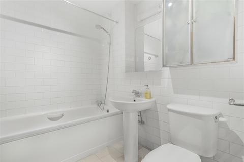 16 Sunlight Square, London, E2 6LD