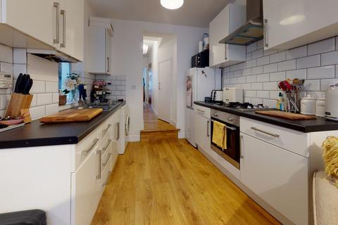 2 bedroom flat for sale, London SE23