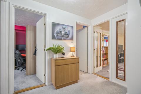 17 Exeter Court, Didcot, OX11 8UH