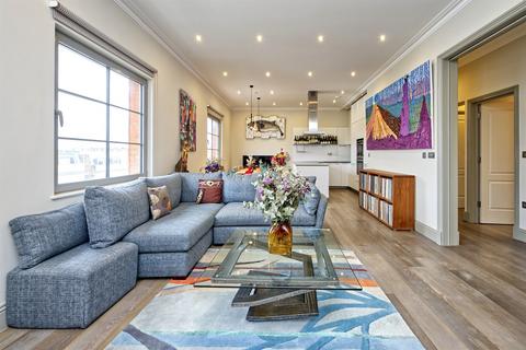 2 bedroom flat for sale, 34 Thornbury Court, 36-38 Chepstow Villas, London, W11