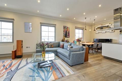 2 bedroom flat for sale, 34 Thornbury Court, 36-38 Chepstow Villas, London, W11