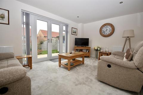 6 Derwent Road, Pickering, YO18 7UB