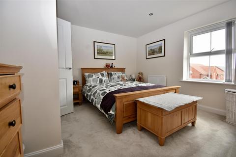 6 Derwent Road, Pickering, YO18 7UB