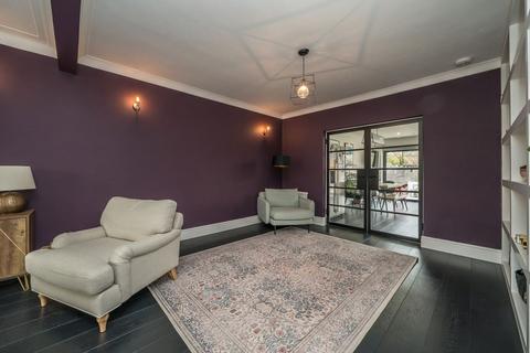86 Sixth Cross Road, Twickenham, TW2 5PD