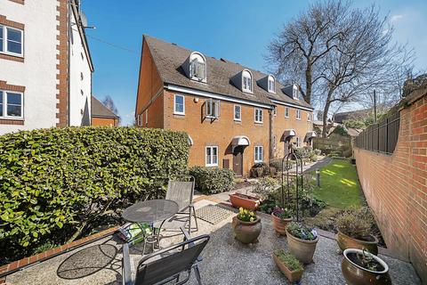 2 bedroom maisonette for sale, Waterside Court, Alton, Hampshire, GU34