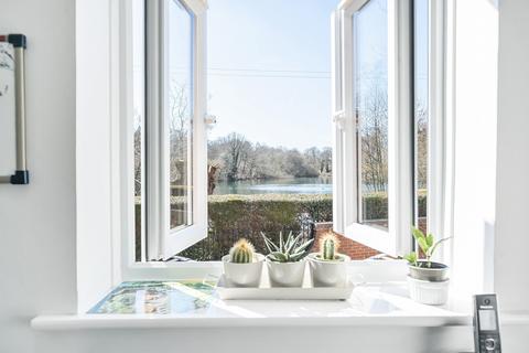 2 bedroom maisonette for sale, Waterside Court, Alton, Hampshire, GU34