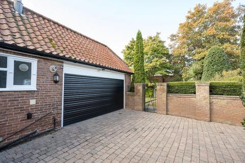 4 bedroom detached house for sale, Tadcaster Road, York, North Yorkshire, YO24