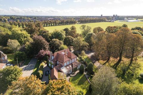 4 bedroom detached house for sale, Tadcaster Road, York, North Yorkshire, YO24