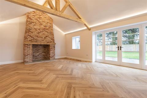4 bedroom detached bungalow for sale, Honeysuckle Barn, Stapleford Abbotts