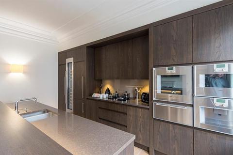 3 bedroom flat to rent, DUKE STREET, London, W1K