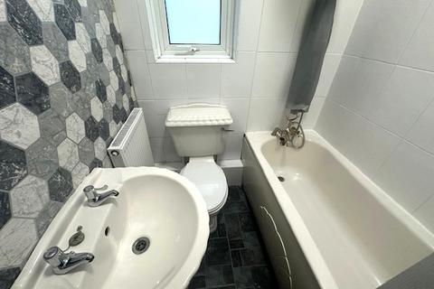 37 Shuttleworth Road, Preston, PR1 6DB