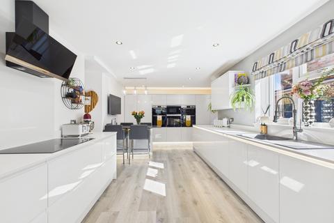 4 bedroom detached house for sale, Main Road, Naphill, High Wycombe, Buckinghamshire