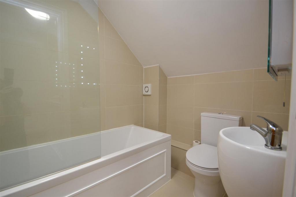 Bathroom.JPG