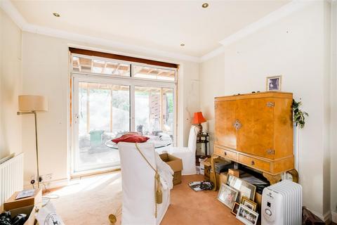 46 Russell Road, Buckhurst Hill, IG9 5QE