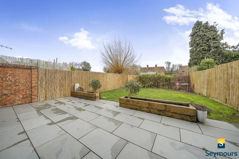 1 bedroom flat for sale, Hornbeam Road, Surrey GU1