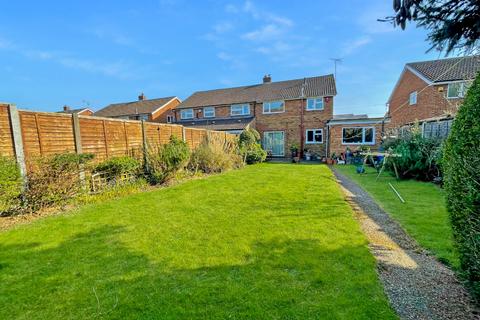 3 bedroom semi-detached house for sale, Dunsby Road, Luton, Bedfordshire, LU3 2UA