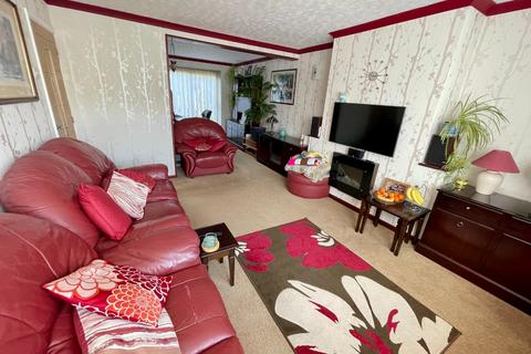 3 bedroom semi-detached house for sale, Dunsby Road, Luton, Bedfordshire, LU3 2UA