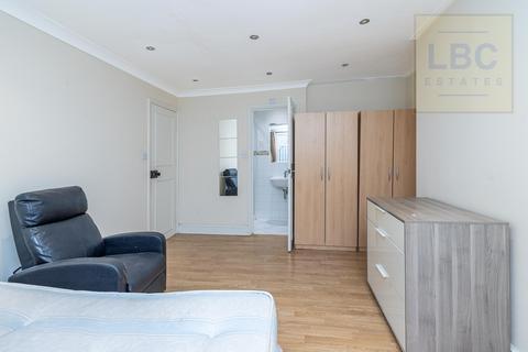 2 bedroom flat for sale, Malden Road, London NW5