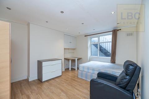 2 bedroom flat for sale, Malden Road, London NW5