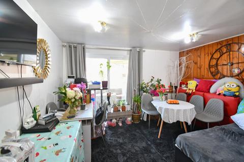 7 Abbott Crescent, Kempston, Bedford, MK42 7QJ
