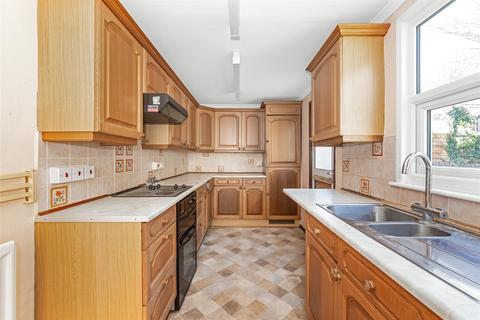 149 Valley Road, Kenley, CR8 5BZ