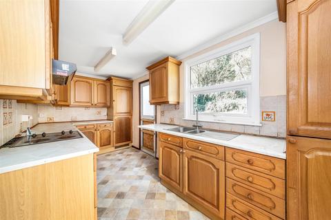 149 Valley Road, Kenley, CR8 5BZ