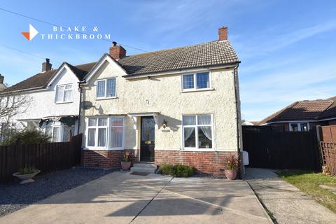 2 bedroom cottage for sale, Stonehall Drive, Little Clacton