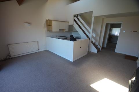 2 bedroom chalet to rent, Sladnor Park Road, Torquay TQ1