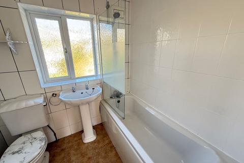 90 Roils Head Road, Halifax, HX2 0LH