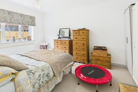 6 Signal Close, Marshland St James, Wisbech, PE14 8ET
