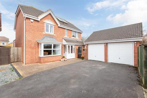 4 bedroom detached house for sale, Orpington Way, Hilperton