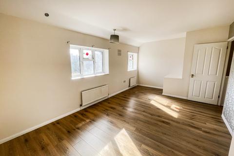 16 Bann Close, South Ockendon, RM15 5QT