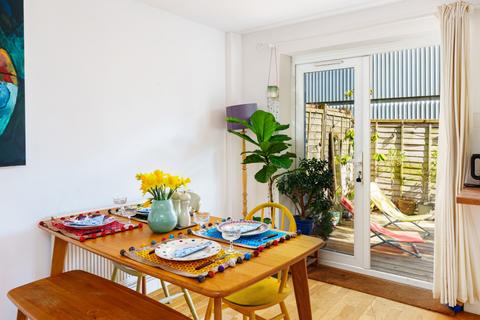 3 bedroom terraced house for sale, Portland Street, North Laine, Brighton