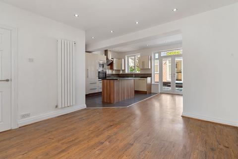 126 Bishops Road, Bolton, BL3 2ET