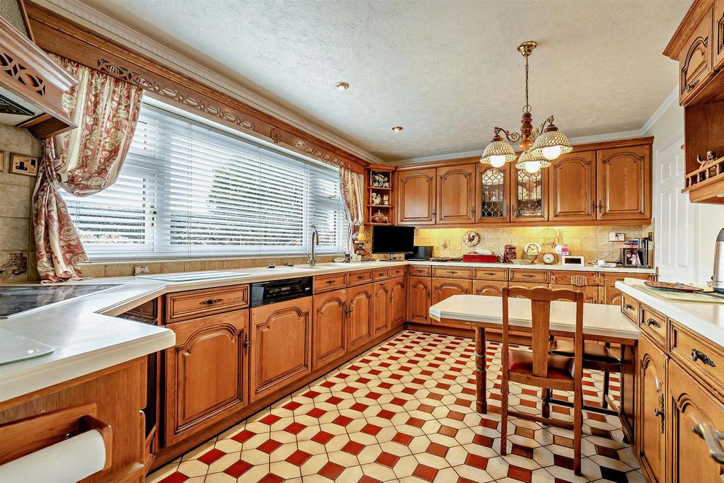 8639437-interior14-800.jpg