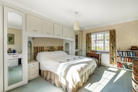 22 Oast Road, Oxted, RH8 9DU