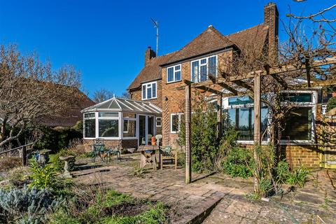 22 Oast Road, Oxted, RH8 9DU