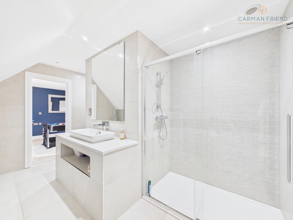 Jack and Jill Ensuite