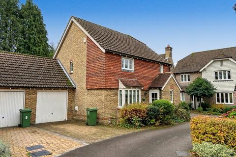 undefined, Red Bushes Close, Medstead, Alton, Hampshire