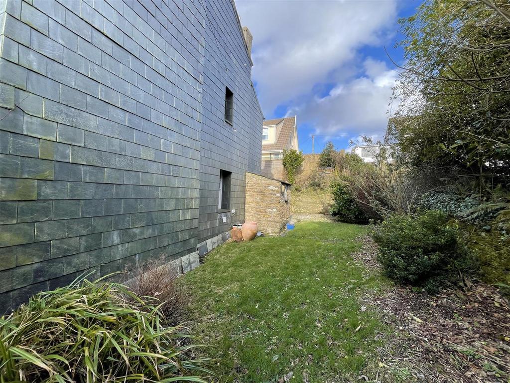 Lawn area.jpg