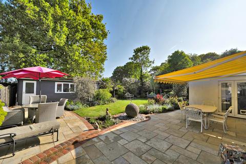 7 Oakview Grove, Croydon, CR0 7QX