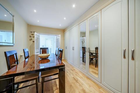7 Oakview Grove, Croydon, CR0 7QX