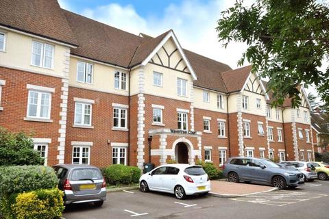 1 bedroom apartment for sale, Massetts Road, Horley, Surrey, RH6
