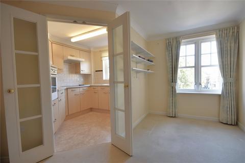 1 bedroom apartment for sale, Massetts Road, Horley, Surrey, RH6
